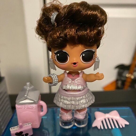 L.O.L - Picture 15 of 16